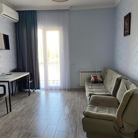 מלון באטומי Kemo House מראה חיצוני תמונה