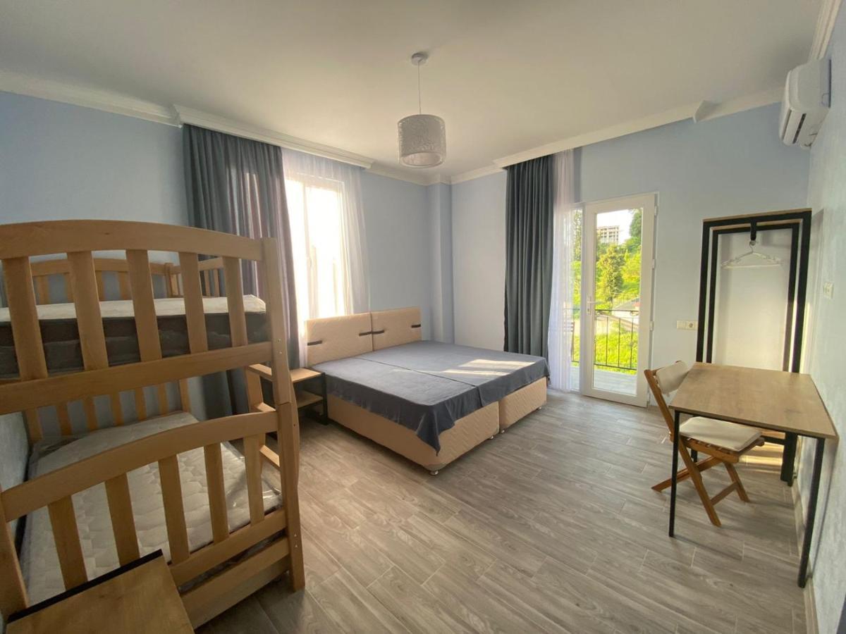 מלון באטומי Kemo House מראה חיצוני תמונה