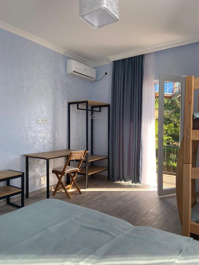מלון באטומי Kemo House מראה חיצוני תמונה
